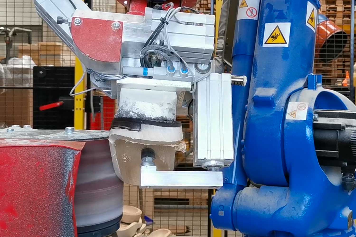 ZÜND Robotik Holzbearbeitung