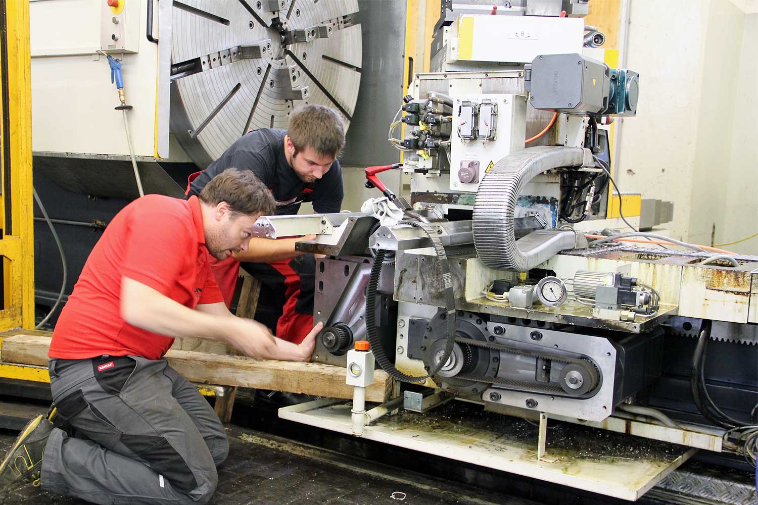 ZÜND Umbau Drehmaschine